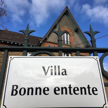 Villa Bonne Entente Donchery Exterior photo